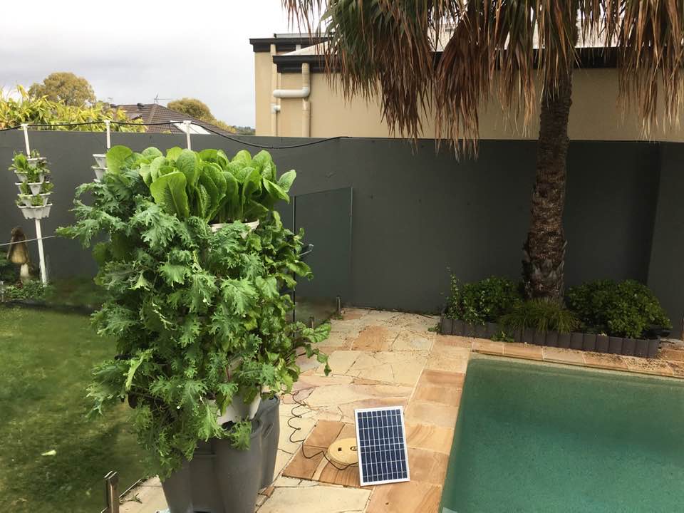 MR STACKY Vertical Farm Solar
